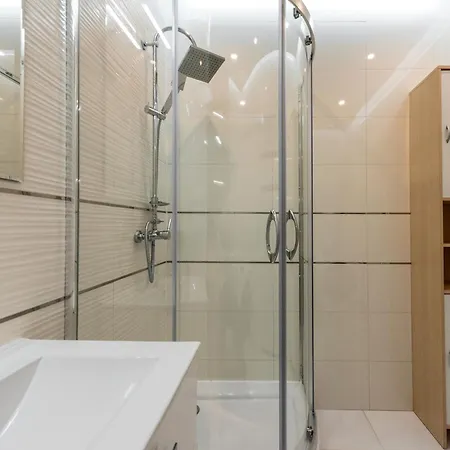 Blue Pearl 2 Down Town 4 Persons Balcony Free Parking *